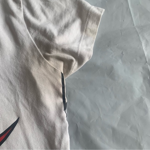 🏀 Toronto Raptors Women’s T-Shirt - Vintage Logo - Size MED  🏀 - Picture 11 of 13